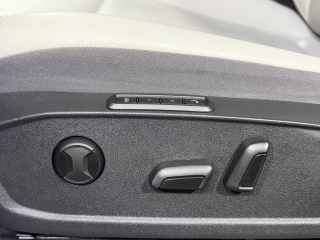 Used 2021 Volkswagen ID.4 Pro S image 28