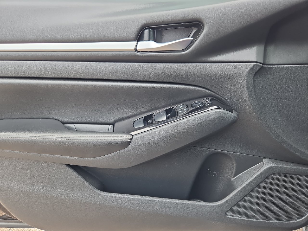 Certified 2023 Nissan Altima 2.5 SV FWD image 26