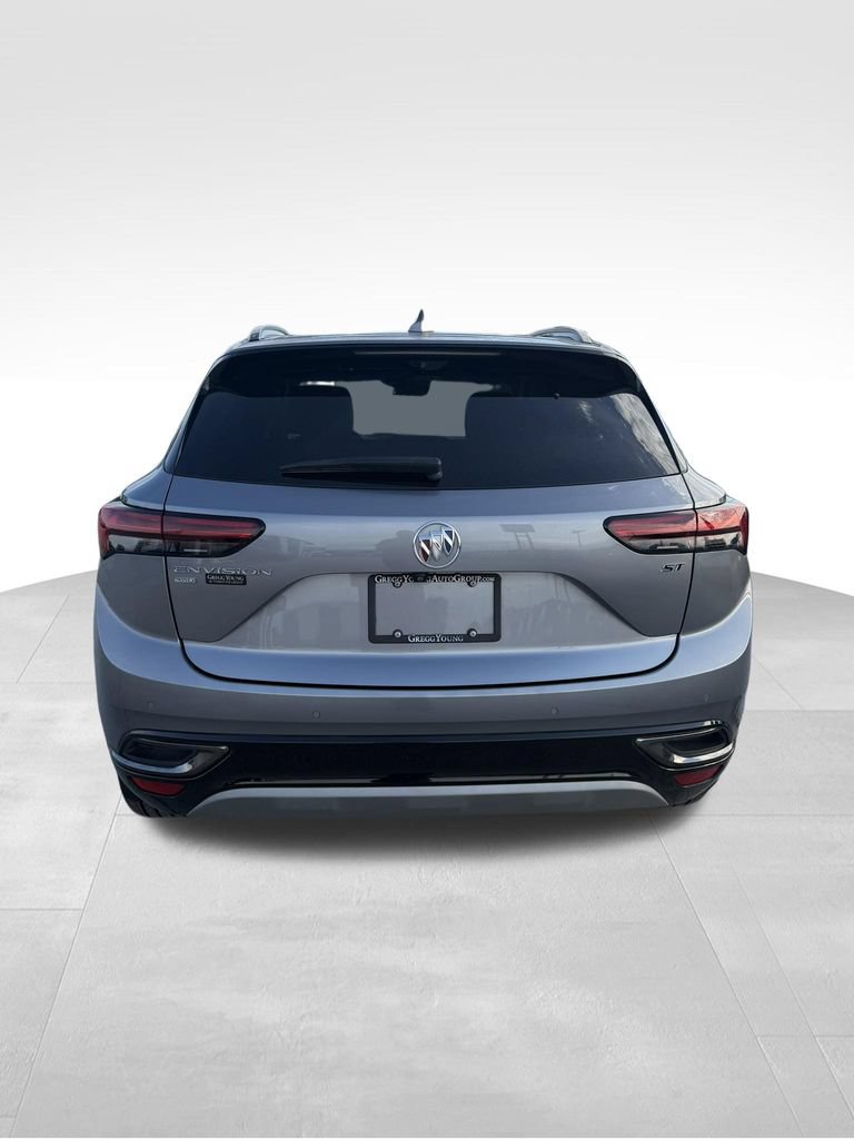 Used 2022 Buick Envision Essence w/ Technology Package II AWD/4WD image 4