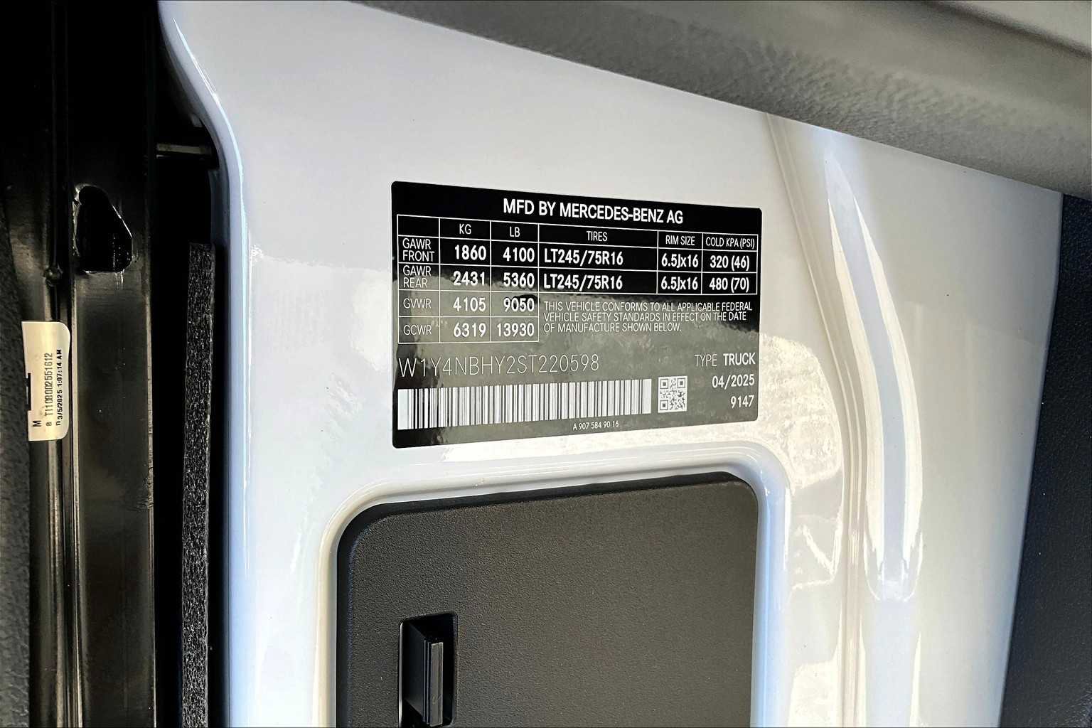 New 2025 Mercedes-Benz Sprinter 2500 image 12