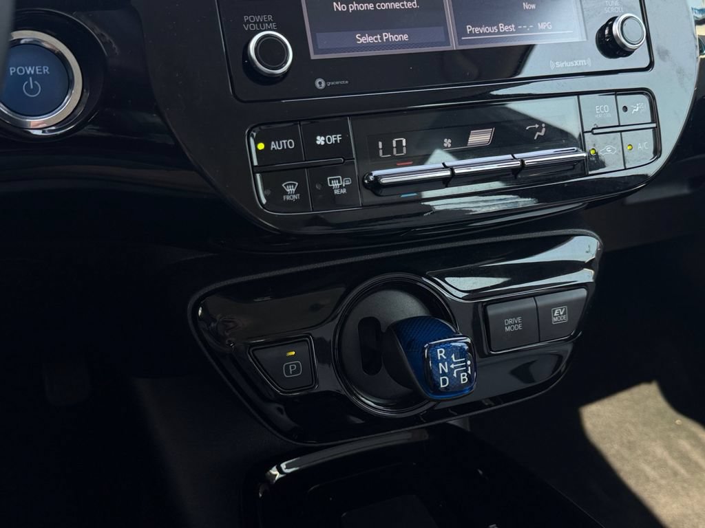 Used 2022 Toyota Prius XLE FWD image 24