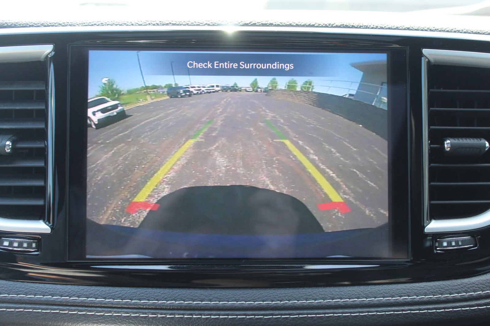 Used 2021 Chrysler Pacifica Touring-L w/ Uconnect Theater Family Group FWD image 45