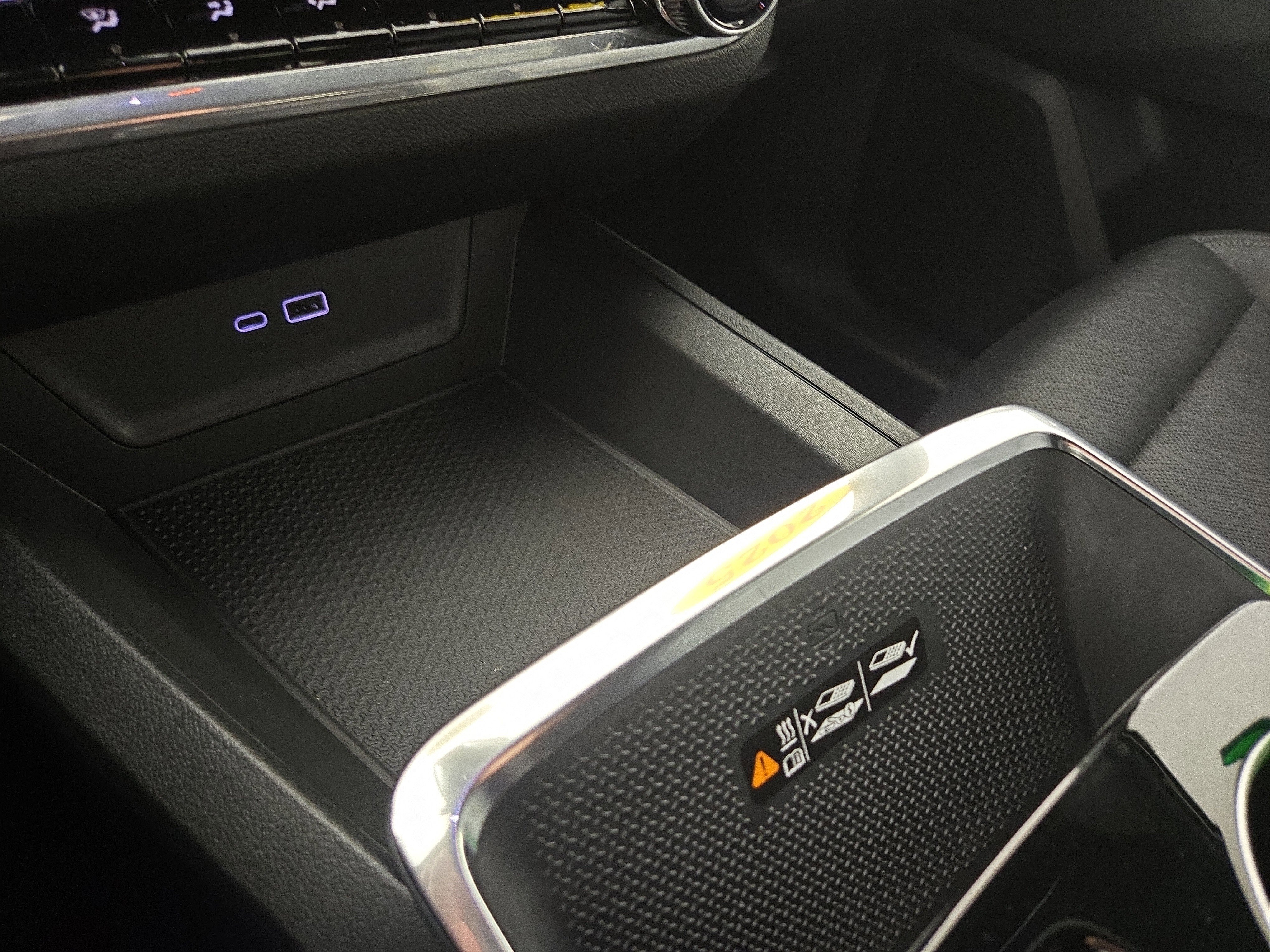 Used 2025 Chevrolet Equinox LT w/ Convenience Package II image 27