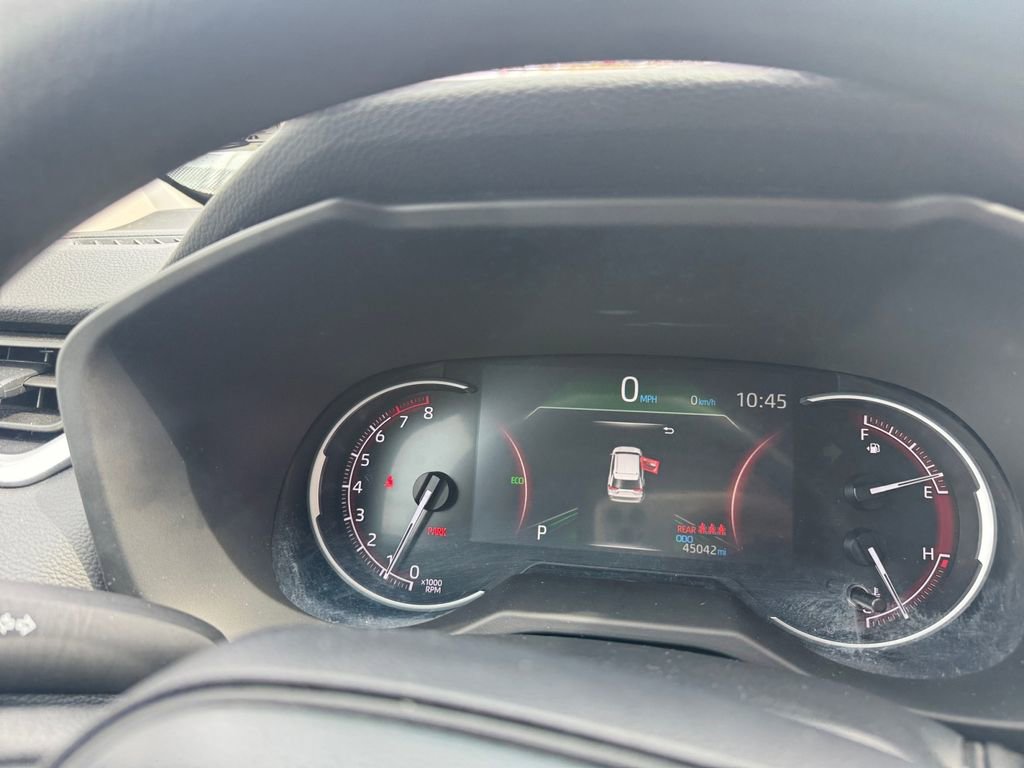 Used 2024 Toyota RAV4 LE image 20