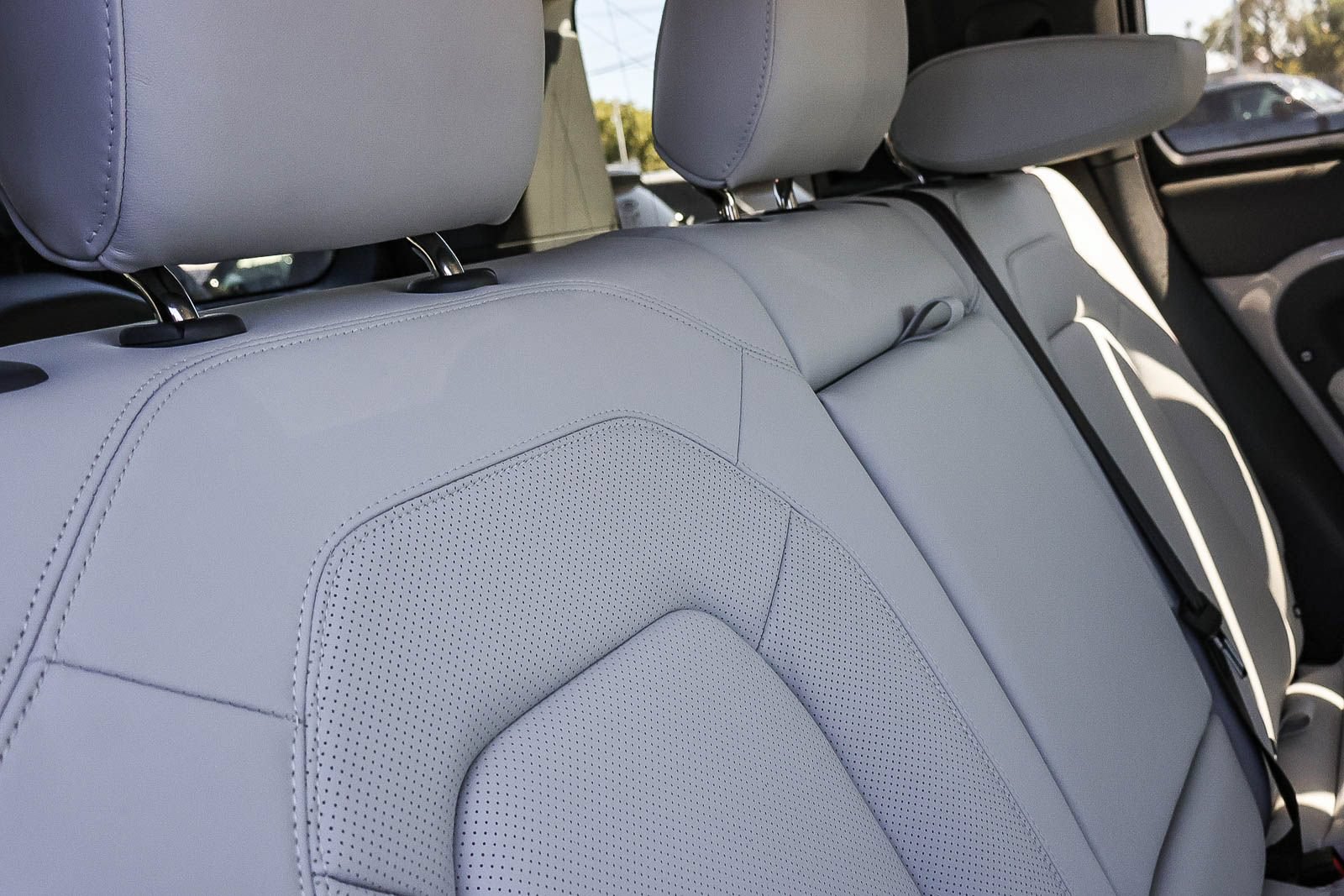 New 2026 Land Rover Defender 110 S AWD/4WD image 20