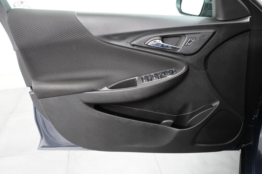 Used 2025 Chevrolet Malibu RS FWD image 28