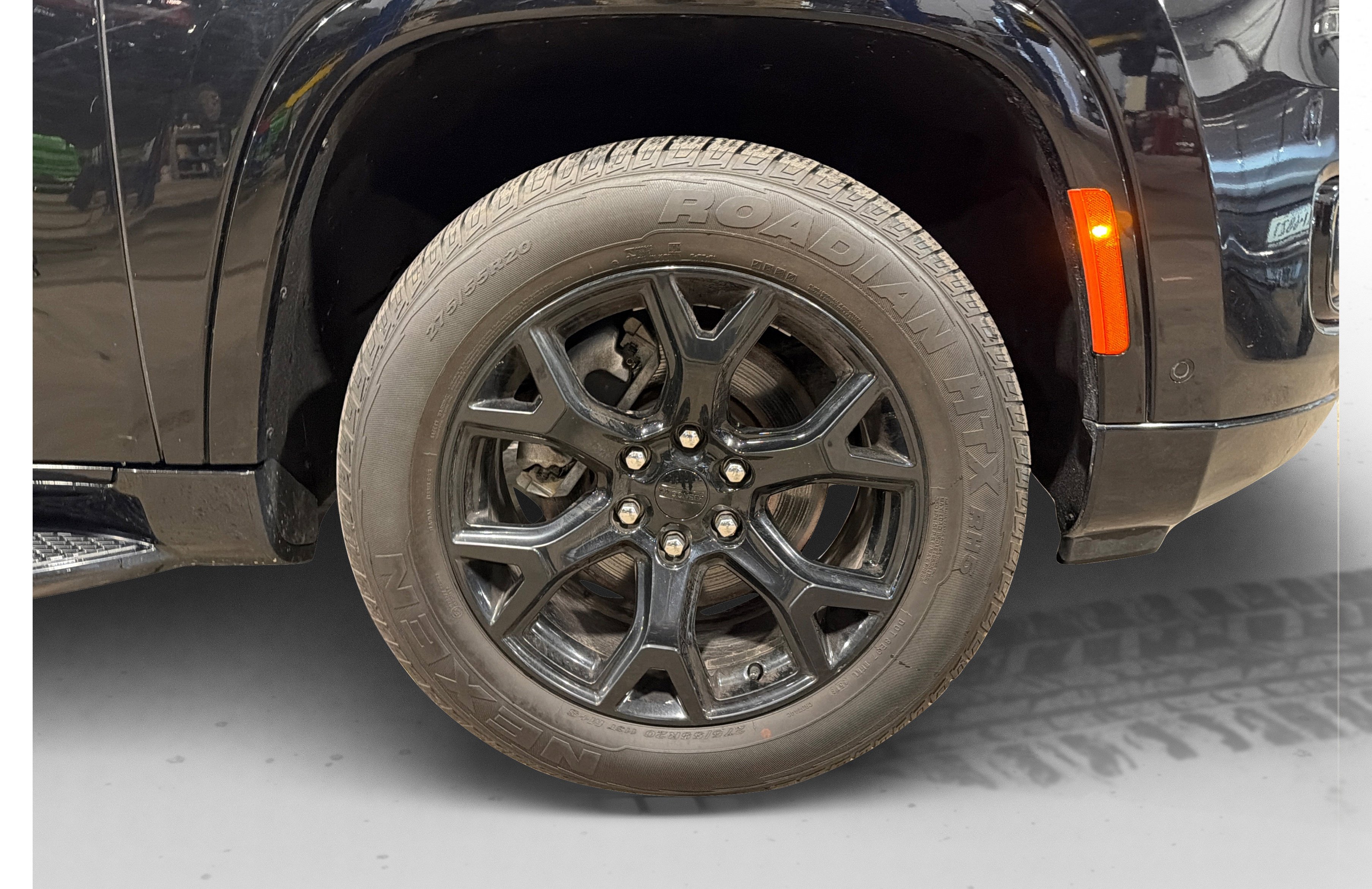 Used 2024 Jeep Wagoneer Series II AWD/4WD image 56