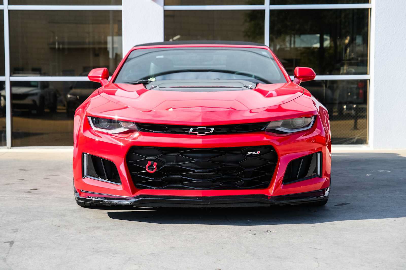 Used 2019 Chevrolet Camaro ZL1 RWD image 2