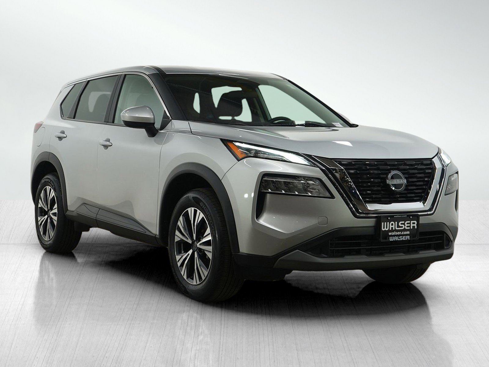 Used 2023 Nissan Rogue SV image 7