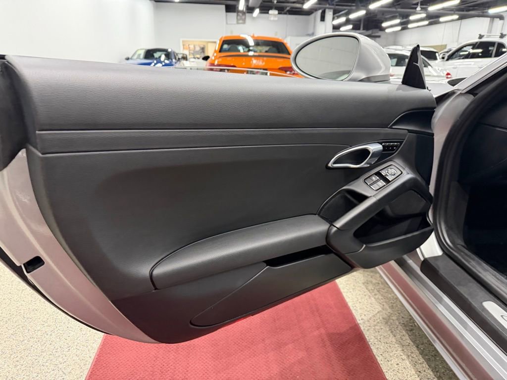 Used 2019 Porsche 718 Cayman image 23