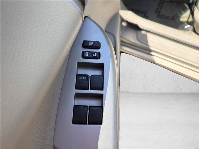 Used 2010 Toyota Corolla LE FWD image 11