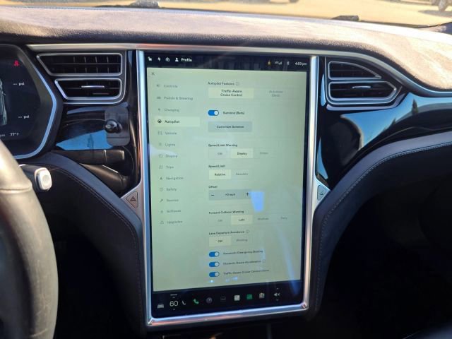 Used 2015 Tesla Model S 85D image 28