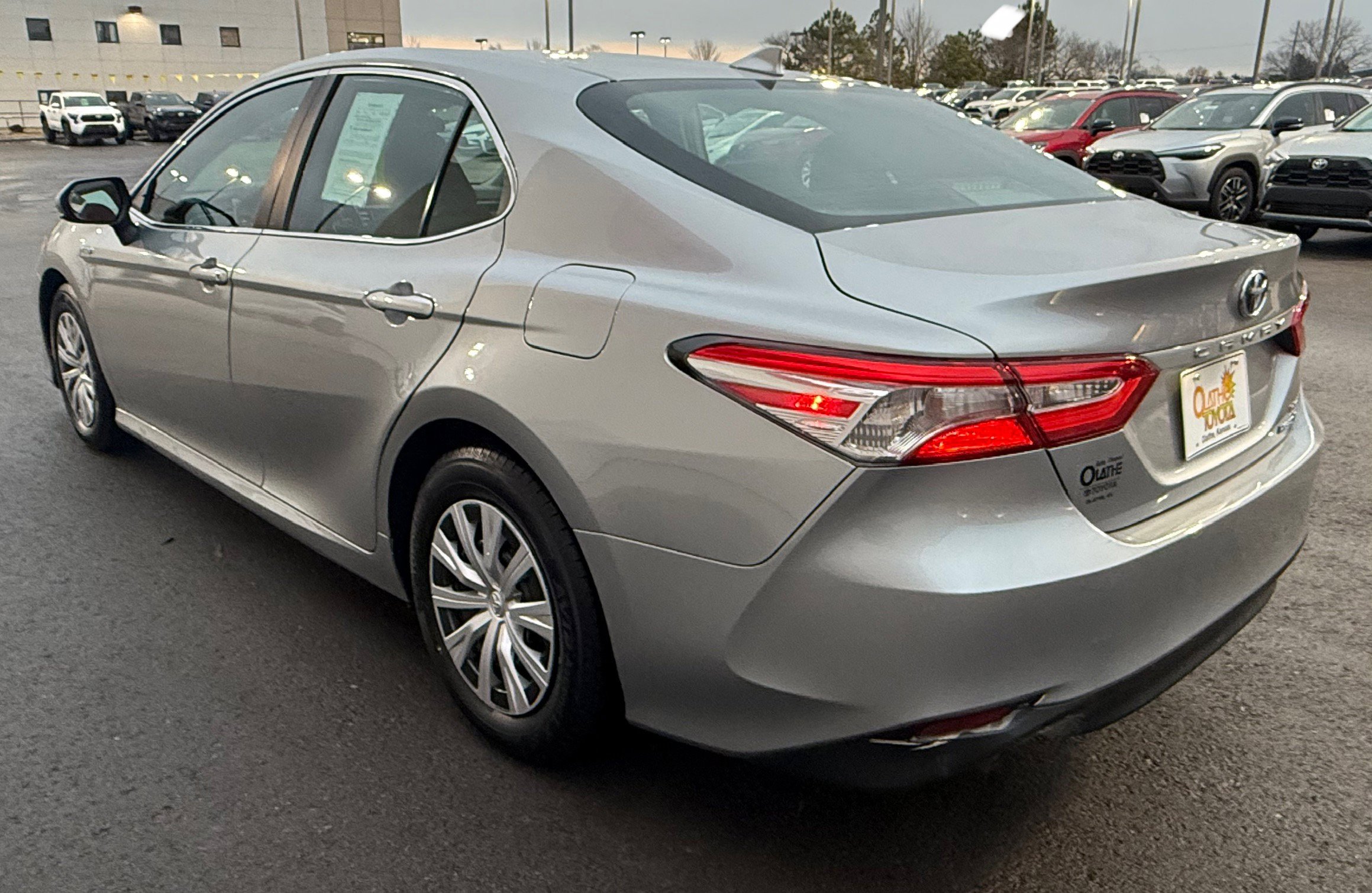 Certified 2019 Toyota Camry LE image 7