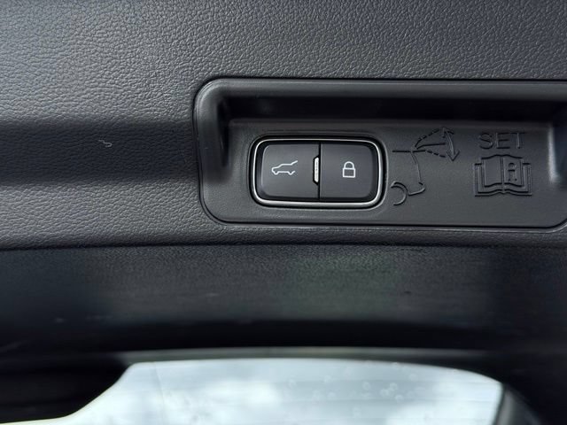 Used 2022 Ford Explorer Limited AWD/4WD image 13