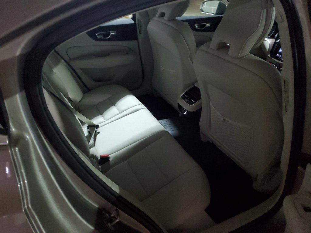 Used 2020 Volvo S60 T5 Inscription w/ Advanced Package FWD image 19