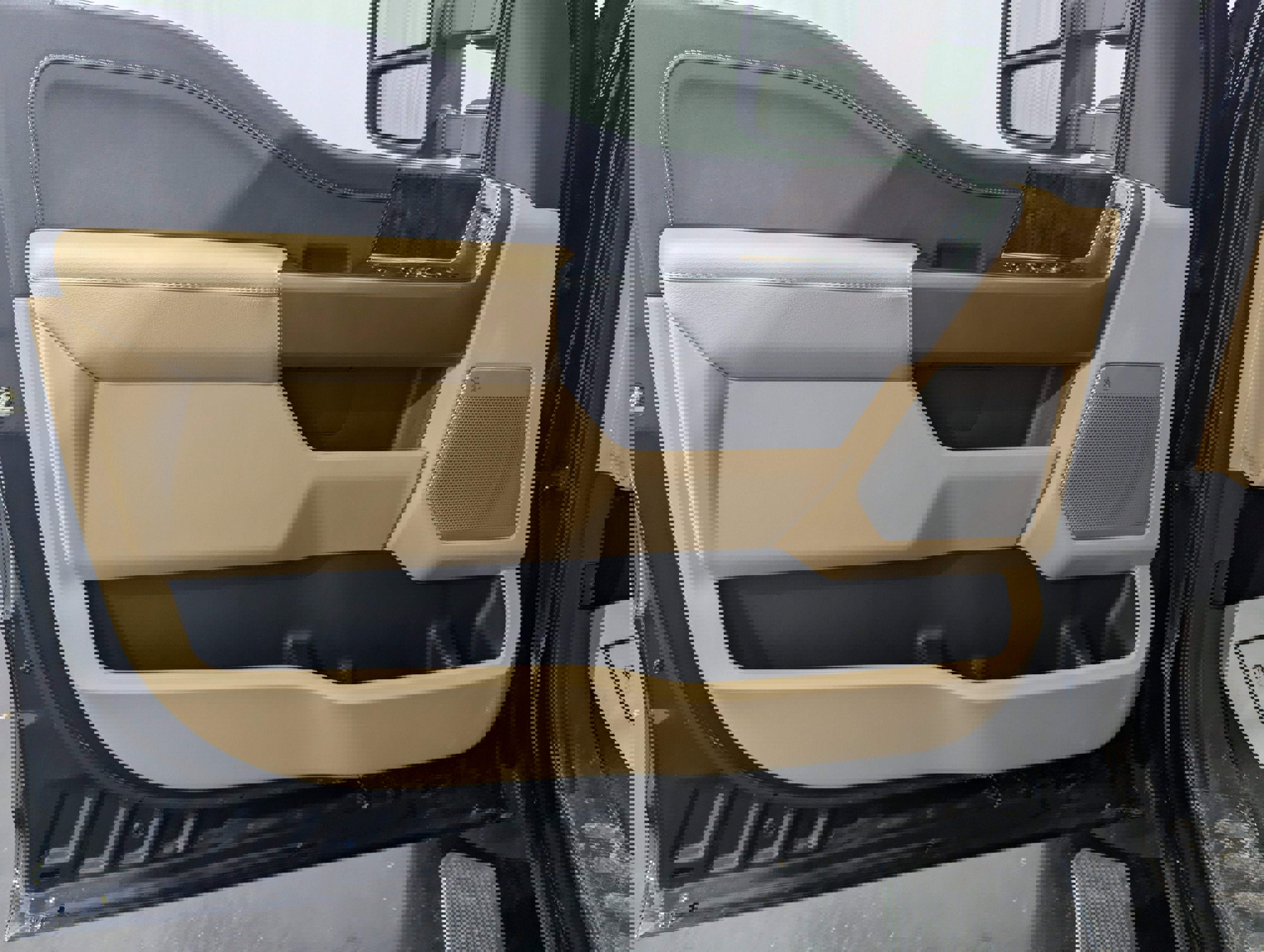 New 2025 Ford F250 Lariat w/ Lariat Ultimate Package image 18