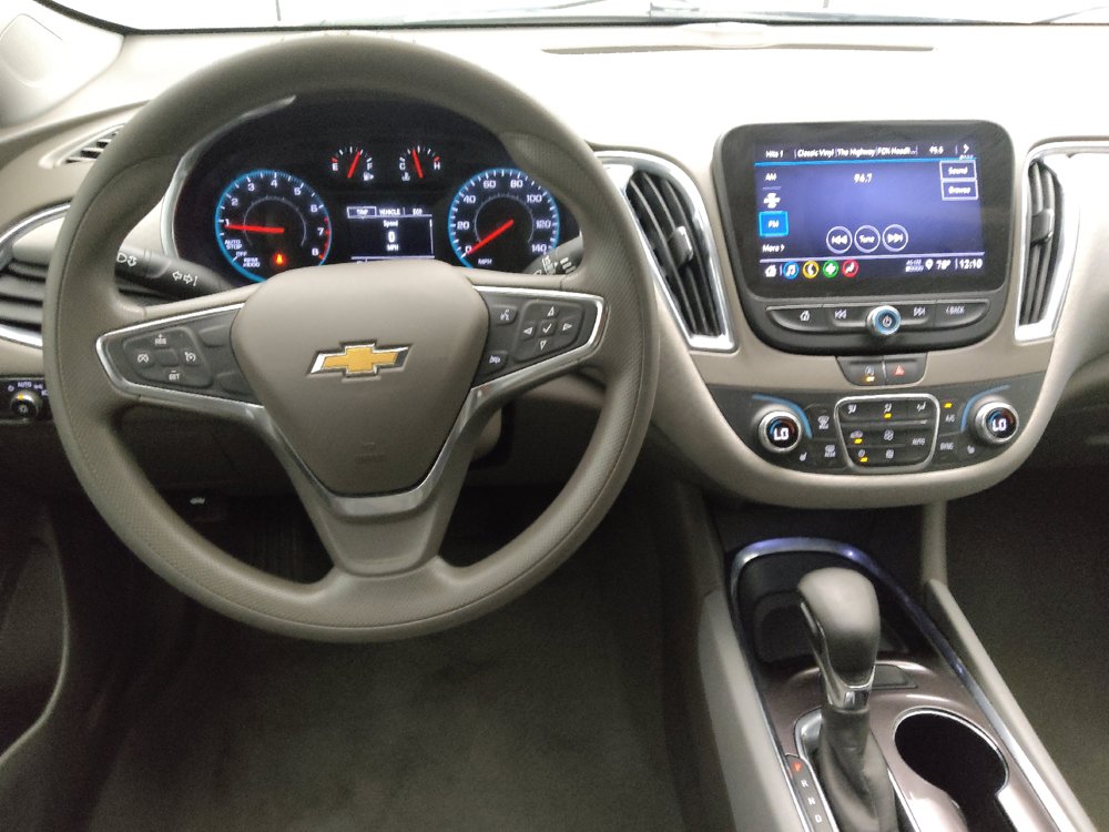 Used 2021 Chevrolet Malibu LT FWD image 22
