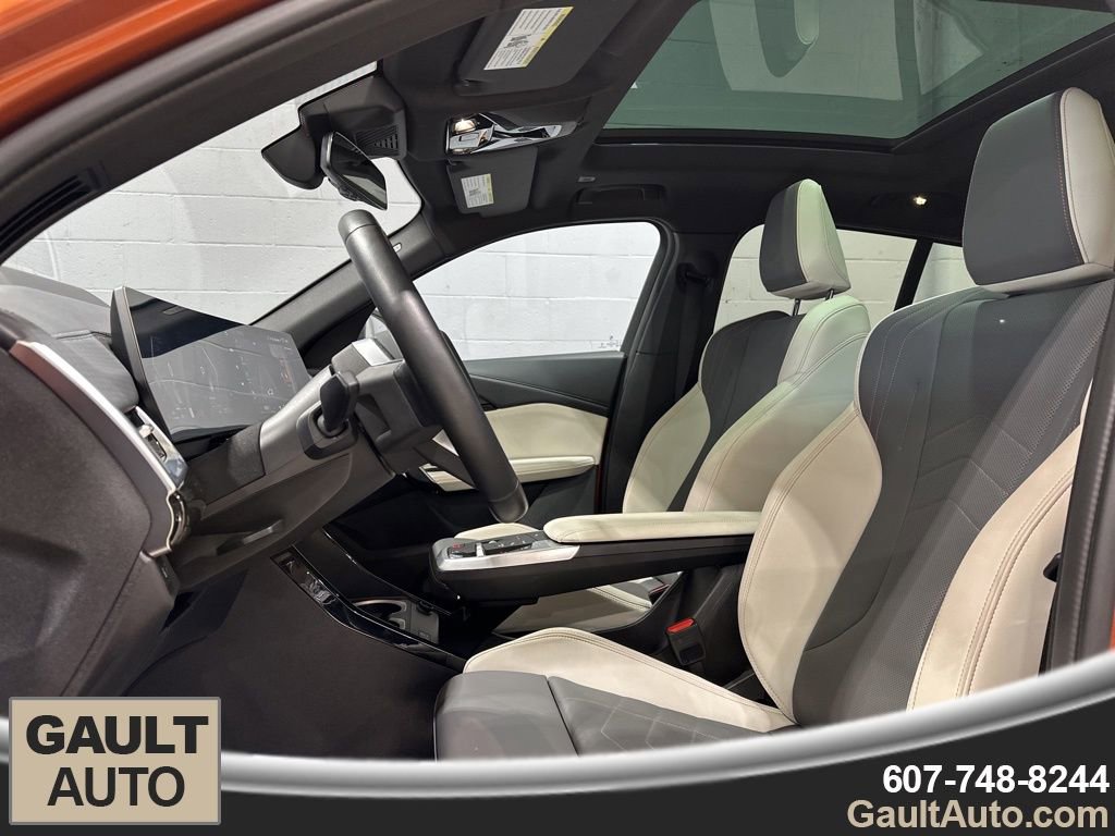 Certified 2025 BMW X2 xDrive28i w/ Premium Package image 12