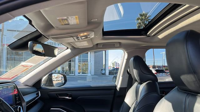 Used 2023 Toyota Highlander XLE image 16