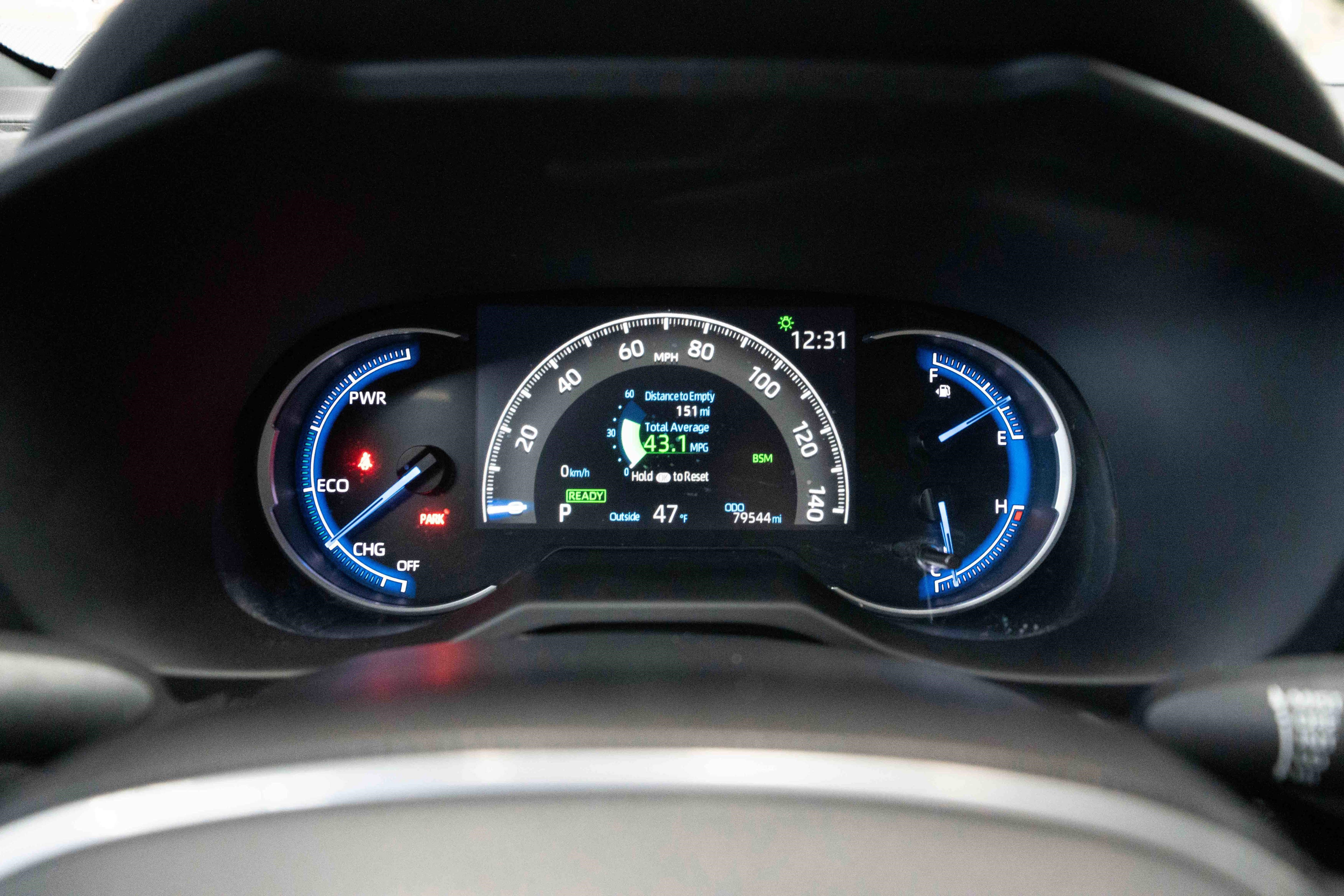 Used 2023 Toyota RAV4 SE image 16