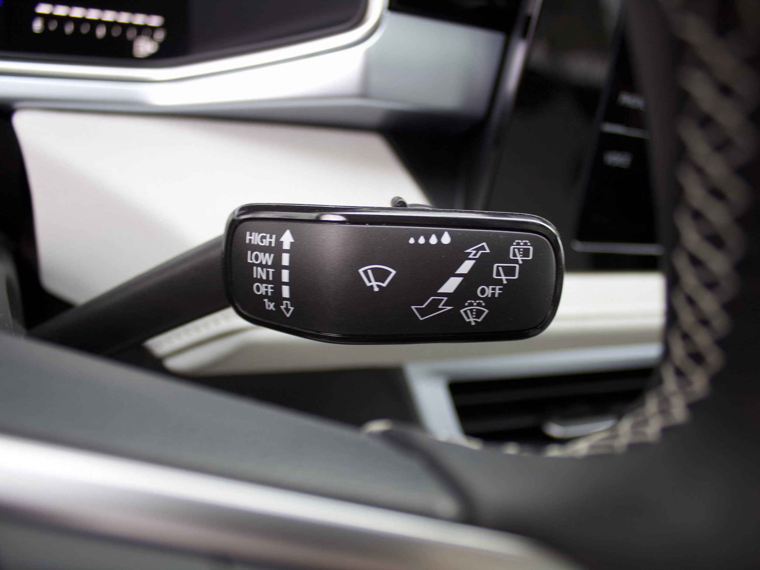 New 2026 Volkswagen Taos SE AWD/4WD image 20