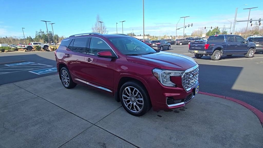 Used 2024 GMC Terrain Denali w/ Denali Premium Package image 6