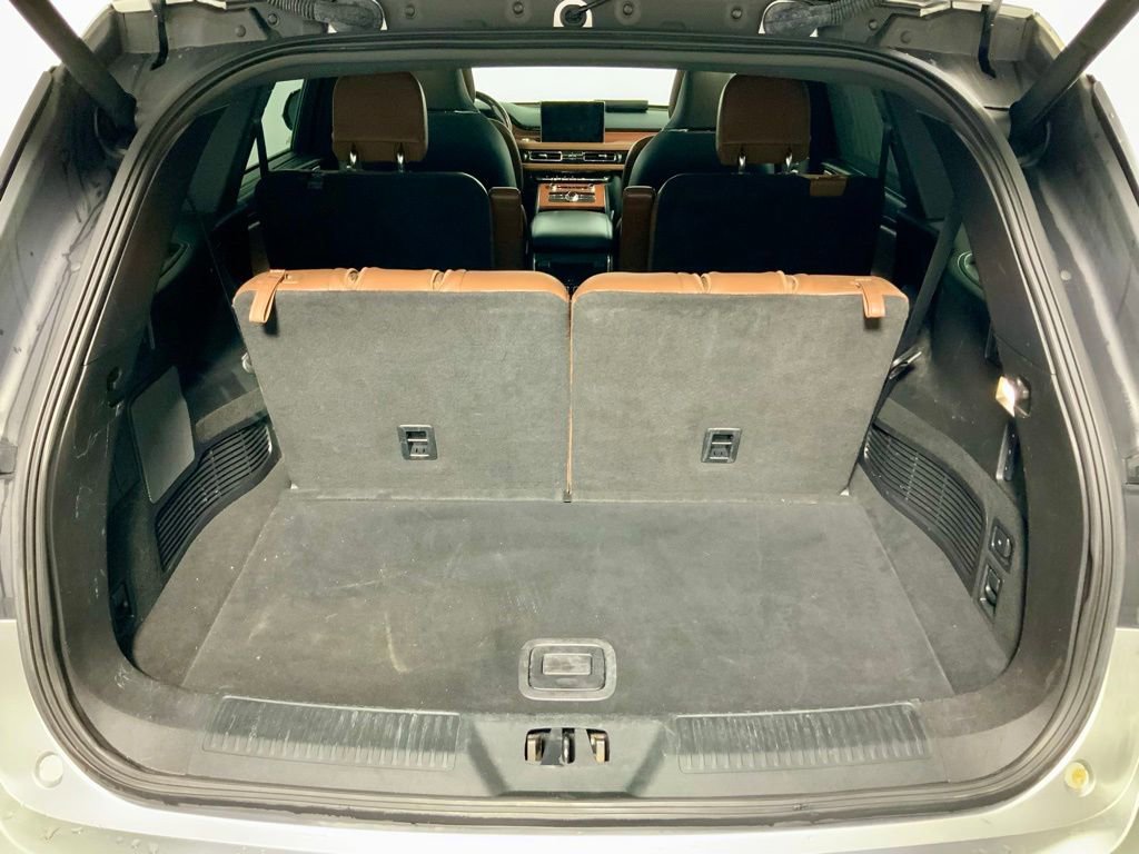 Used 2020 Lincoln Aviator Reserve w/ Equipment Group 202A AWD/4WD image 26