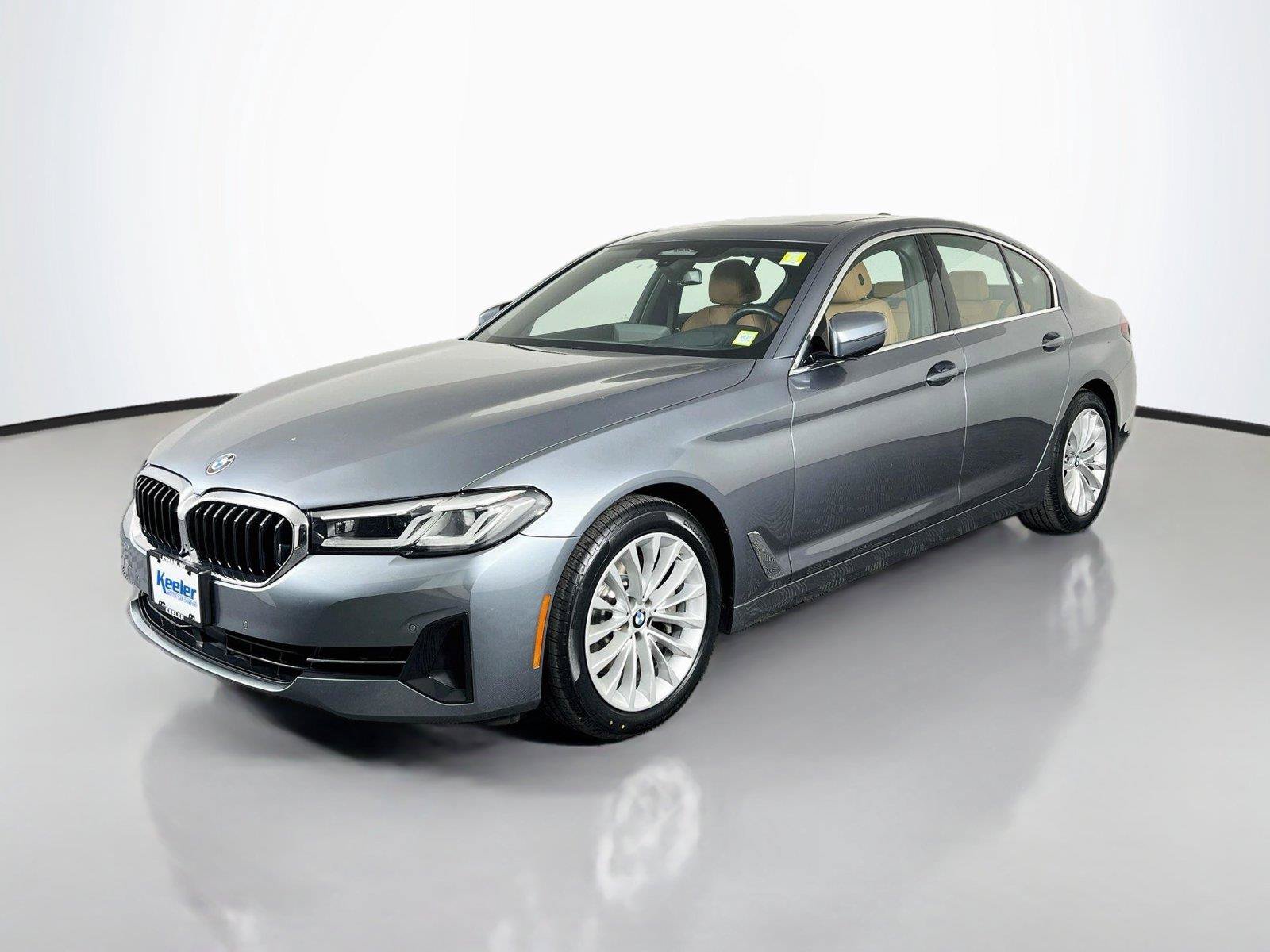 Used 2021 BMW 530i xDrive w/ Premium Package AWD/4WD image 2