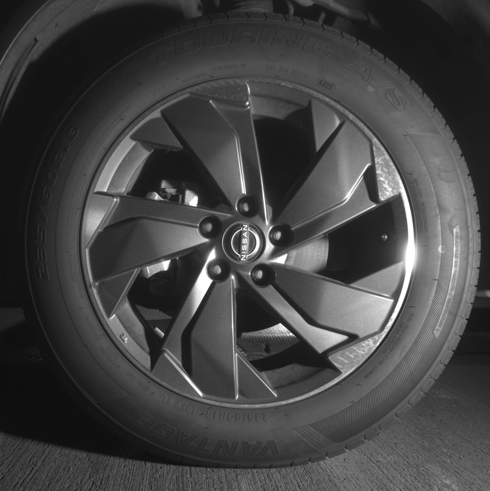 Used 2025 Nissan Rogue SV image 12