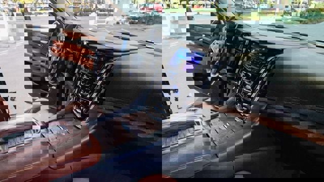 Used 2019 Cadillac Escalade ESV Premium Luxury image 84