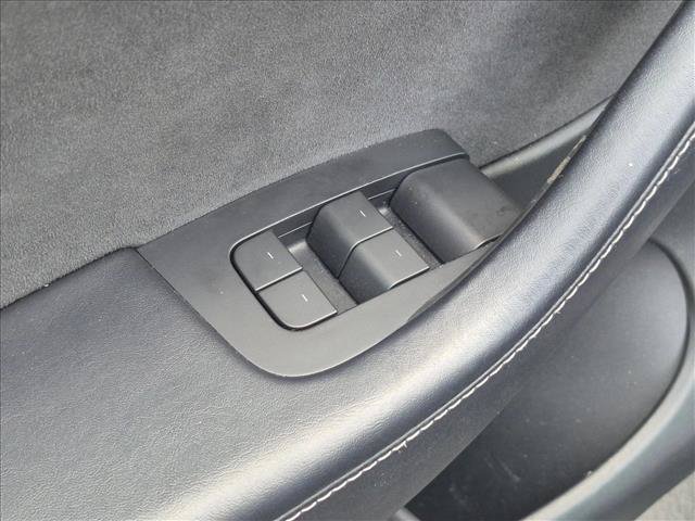Used 2022 Tesla Model Y Long Range AWD/4WD image 11