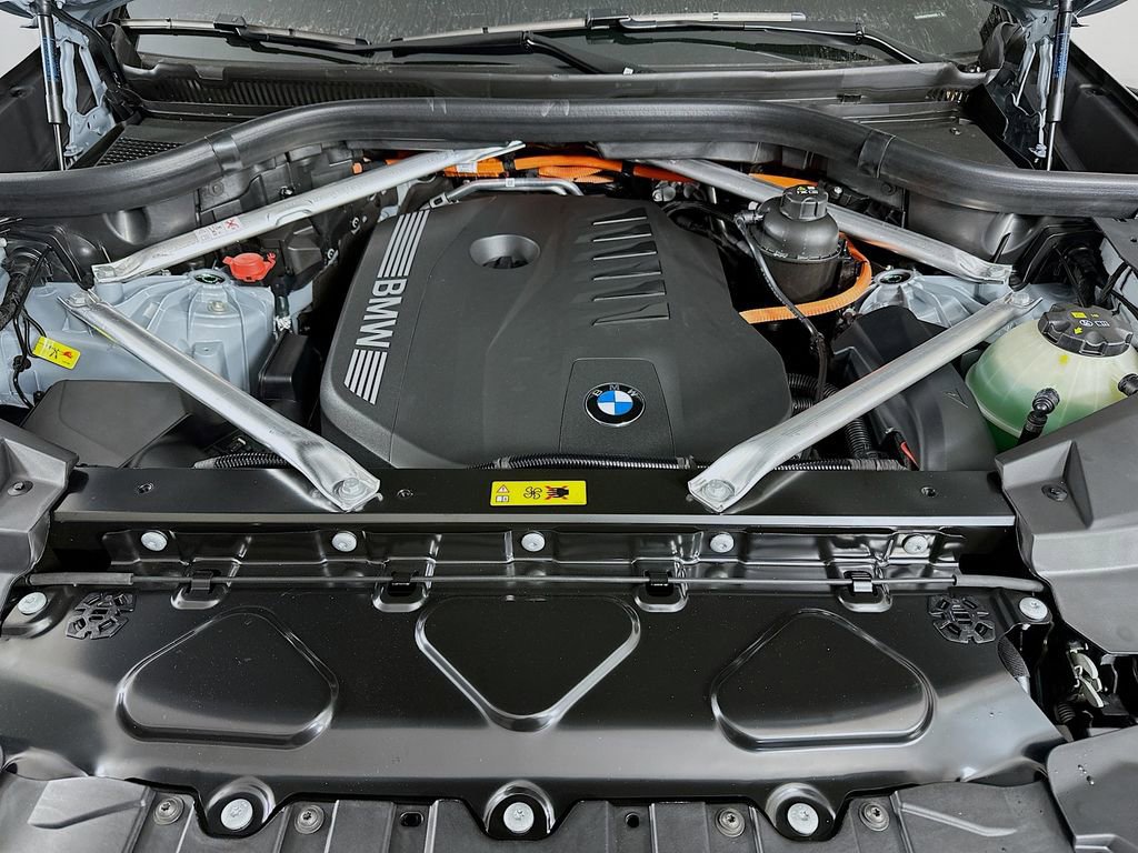 Used 2026 BMW X5 xDrive50e image 35