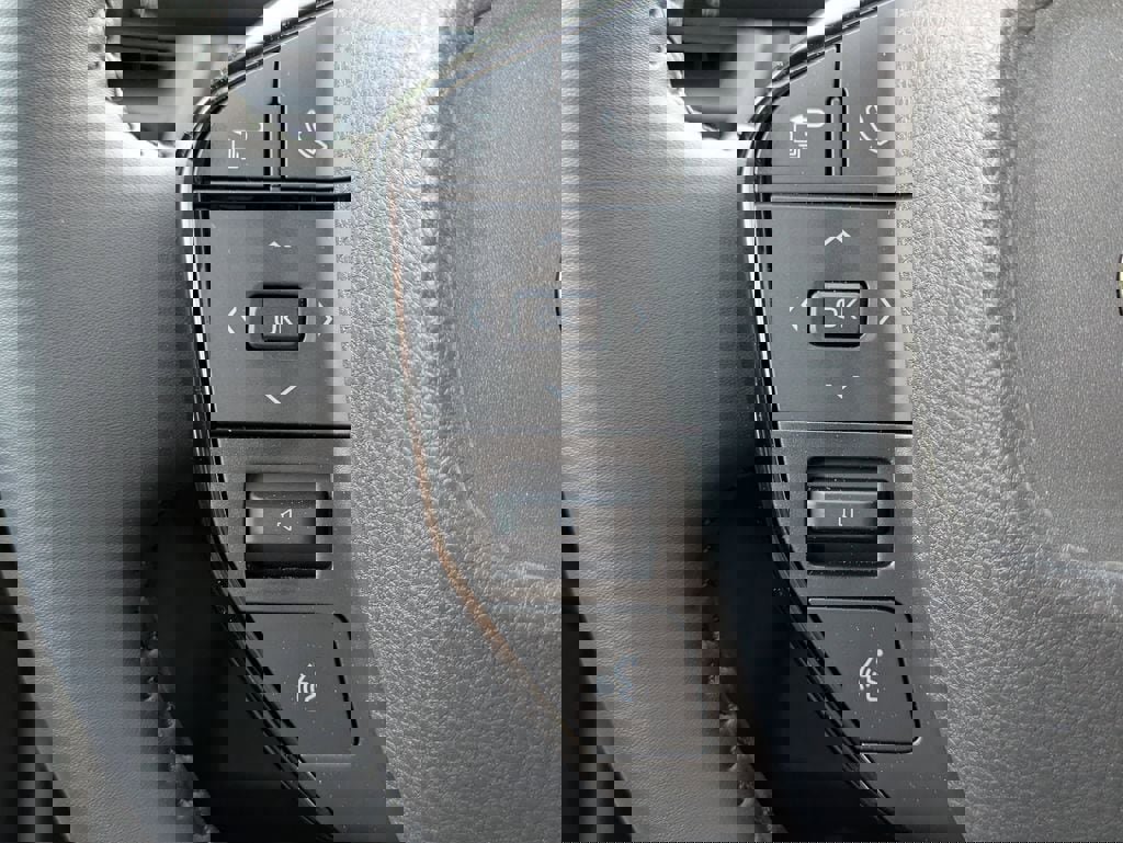 New 2026 Toyota Prius Limited FWD image 27