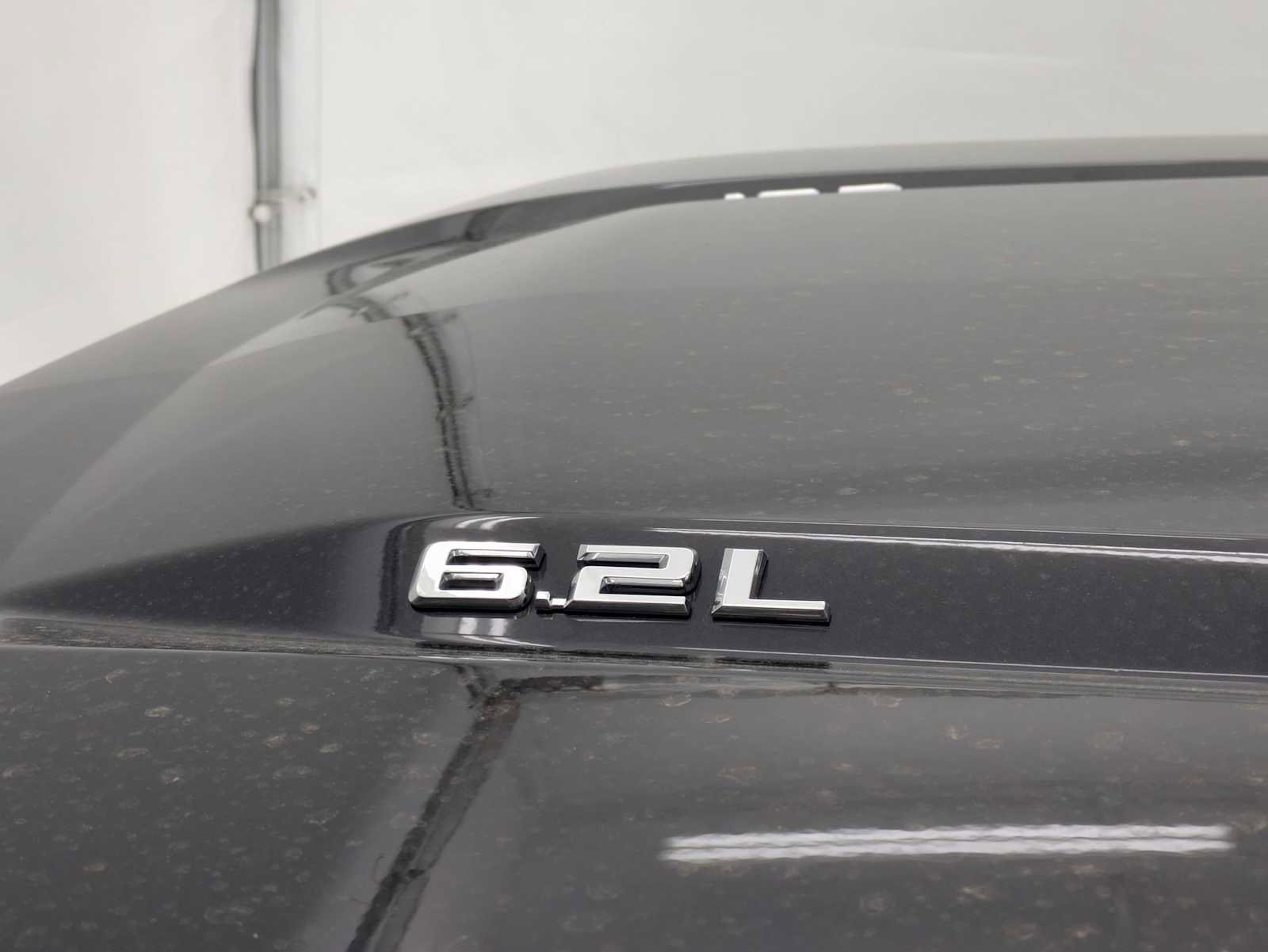 Used 2022 Chevrolet Silverado 1500 High Country w/ High Country Premium Package AWD/4WD image 12
