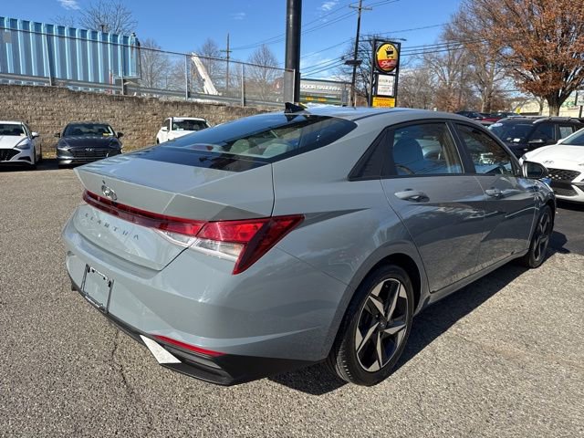 Certified 2023 Hyundai Elantra SEL w/ Convenience Package image 18