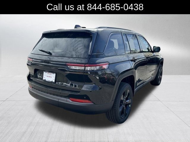New 2026 Jeep Grand Cherokee Limited w/ Limited Altitude Package AWD/4WD image 5