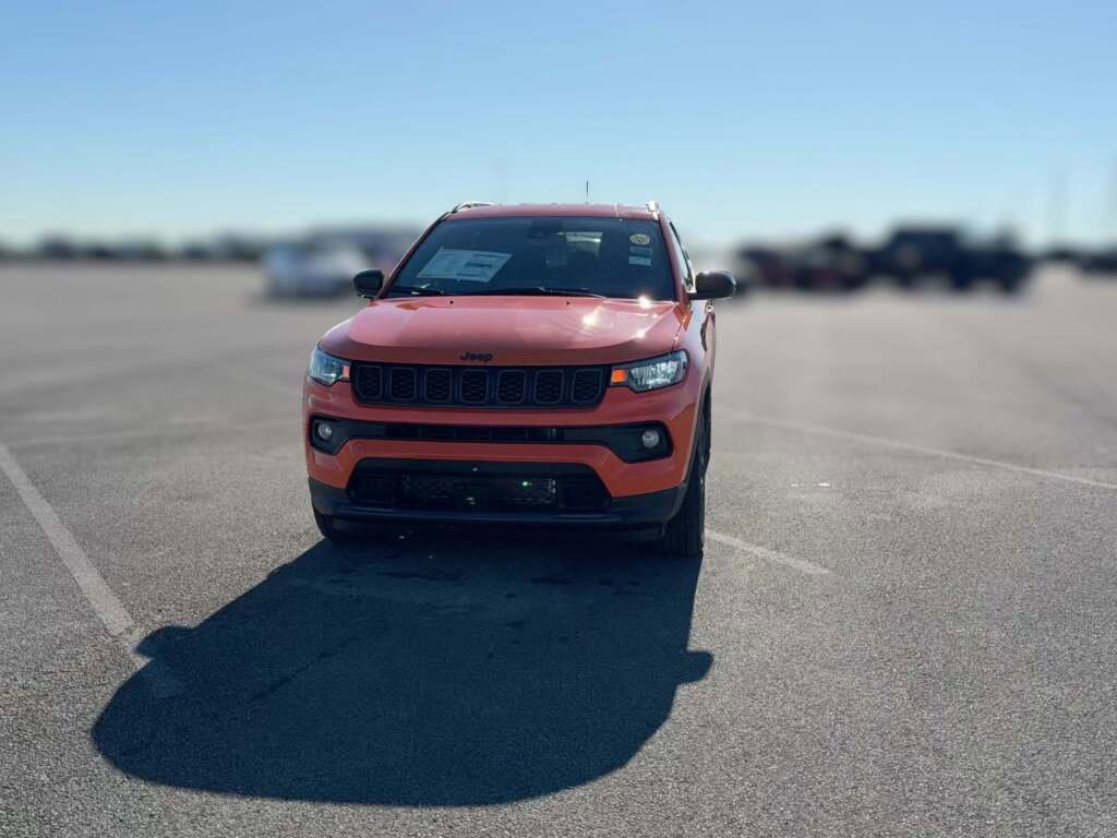 New 2026 Jeep Compass Latitude image 2