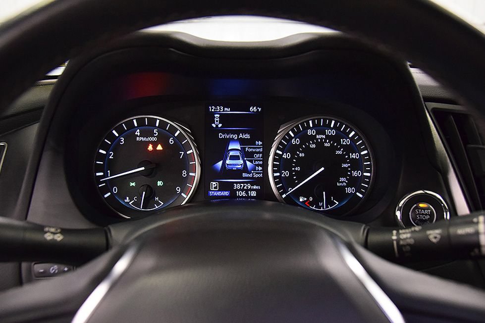 Used 2022 INFINITI Q60 3.0t Luxe w/ Essential Package AWD/4WD image 18