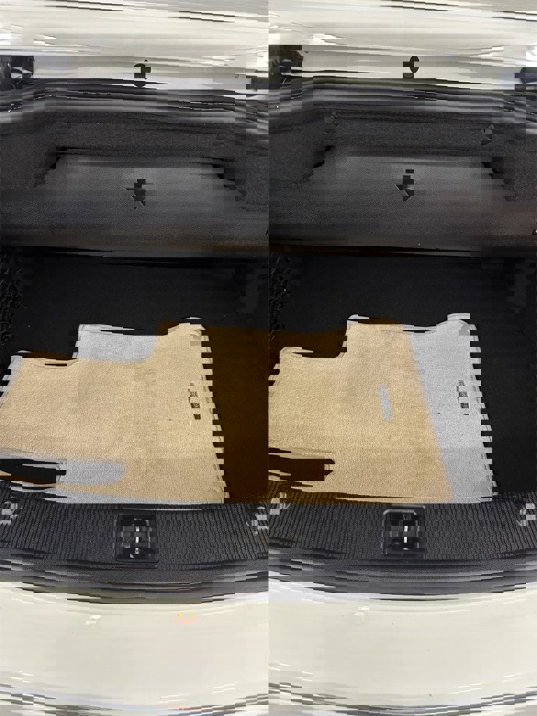 Used 2011 Mercedes-Benz E 350 Cabriolet image 27