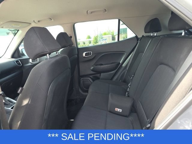 Used 2020 Hyundai Venue SE FWD image 5