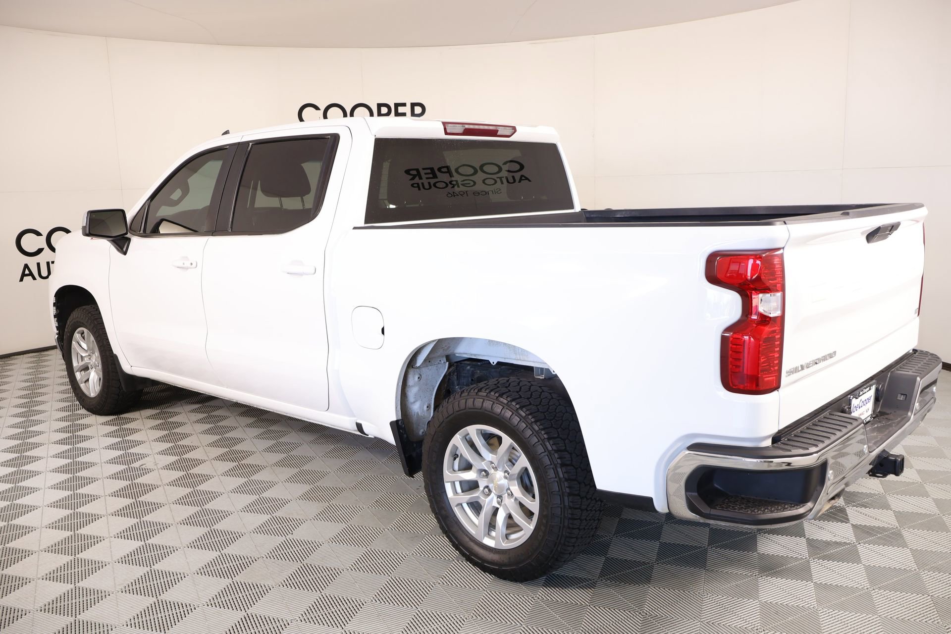 Used 2022 Chevrolet Silverado 1500 LT w/ Z71 Off-Road Package image 22