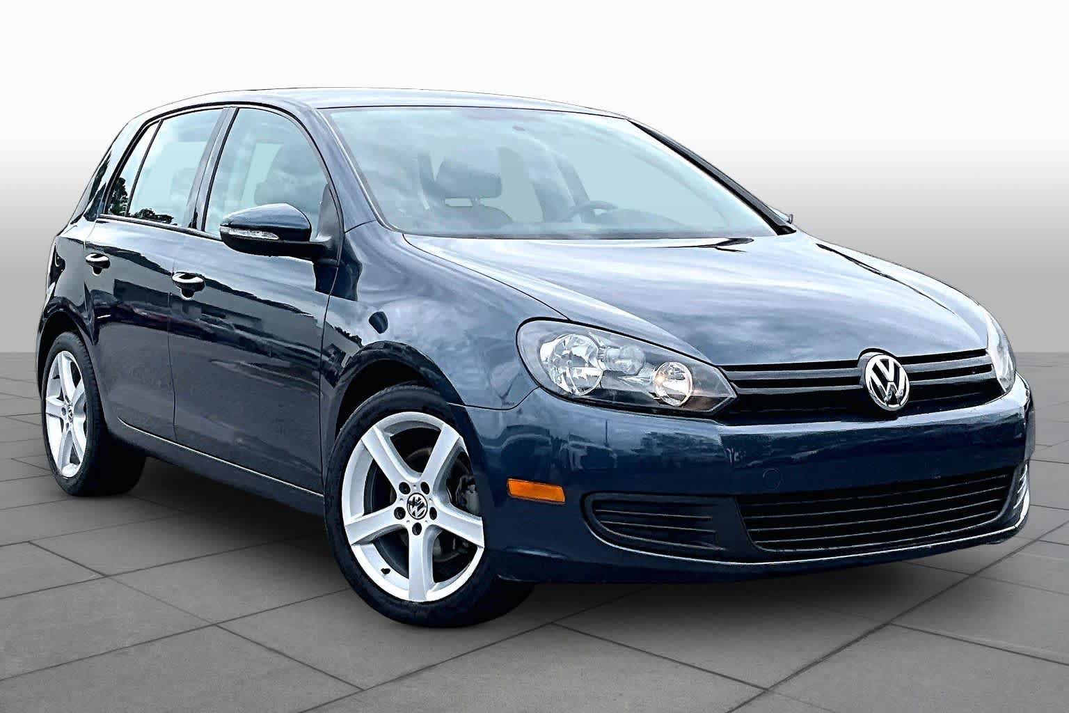 Used 2012 Volkswagen Golf 4-Door FWD image 3