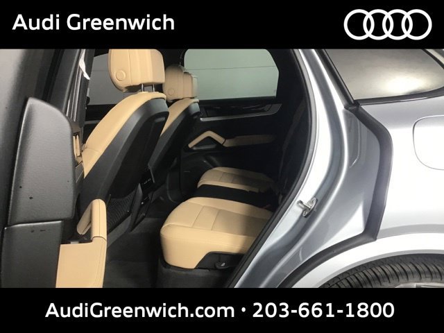 Used 2025 Porsche Cayenne S AWD/4WD image 23