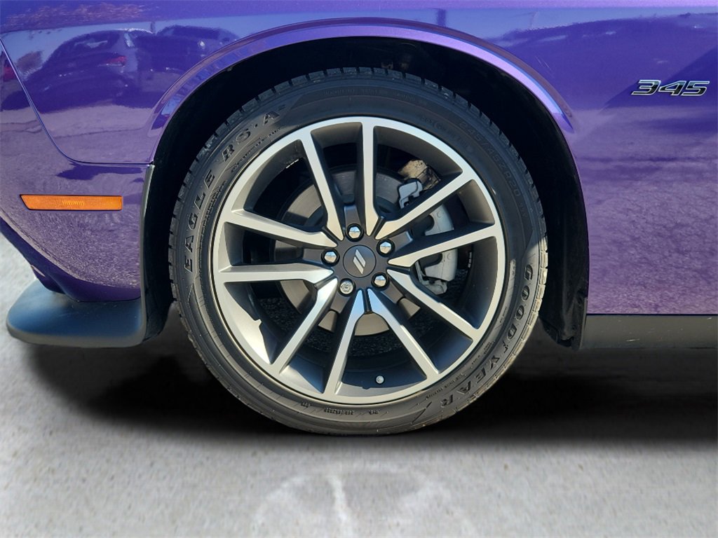 Used 2023 Dodge Challenger R/T w/ Plus Package image 28