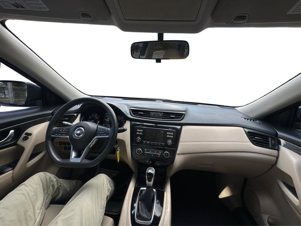 Used 2017 Nissan Rogue S w/ S Appearance Package image 18