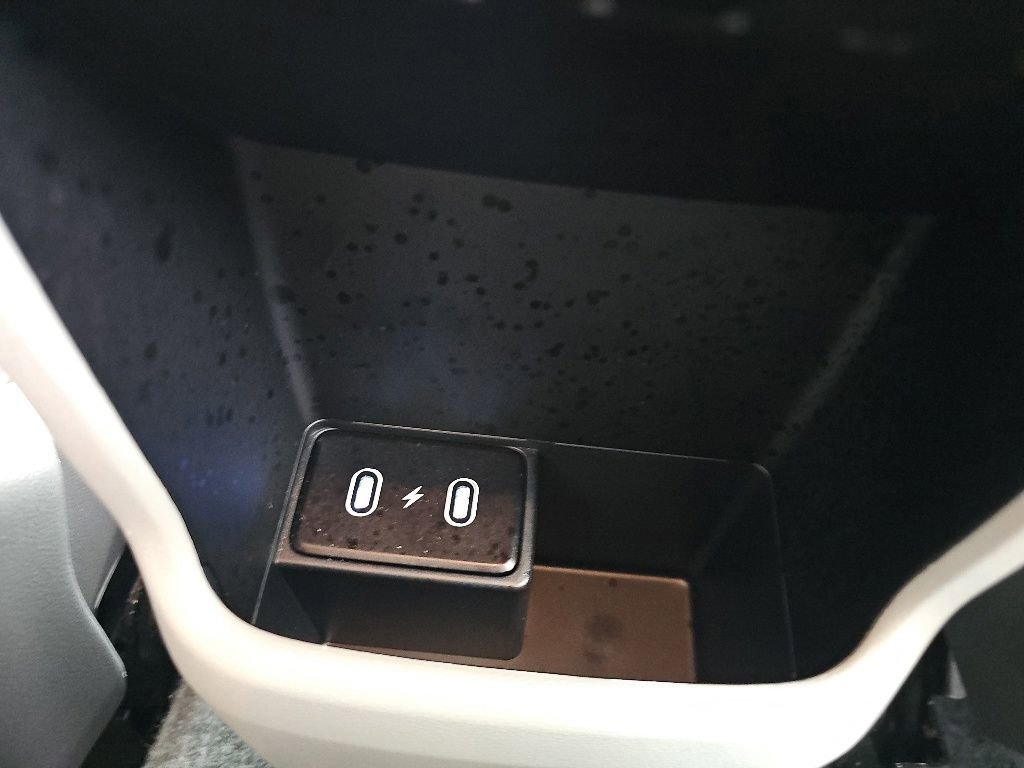 Used 2025 Hyundai Kona SEL FWD image 28