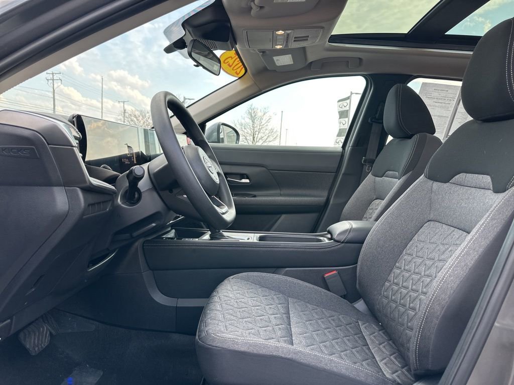 Used 2025 Nissan Kicks SV w/ SV Premium Package image 44