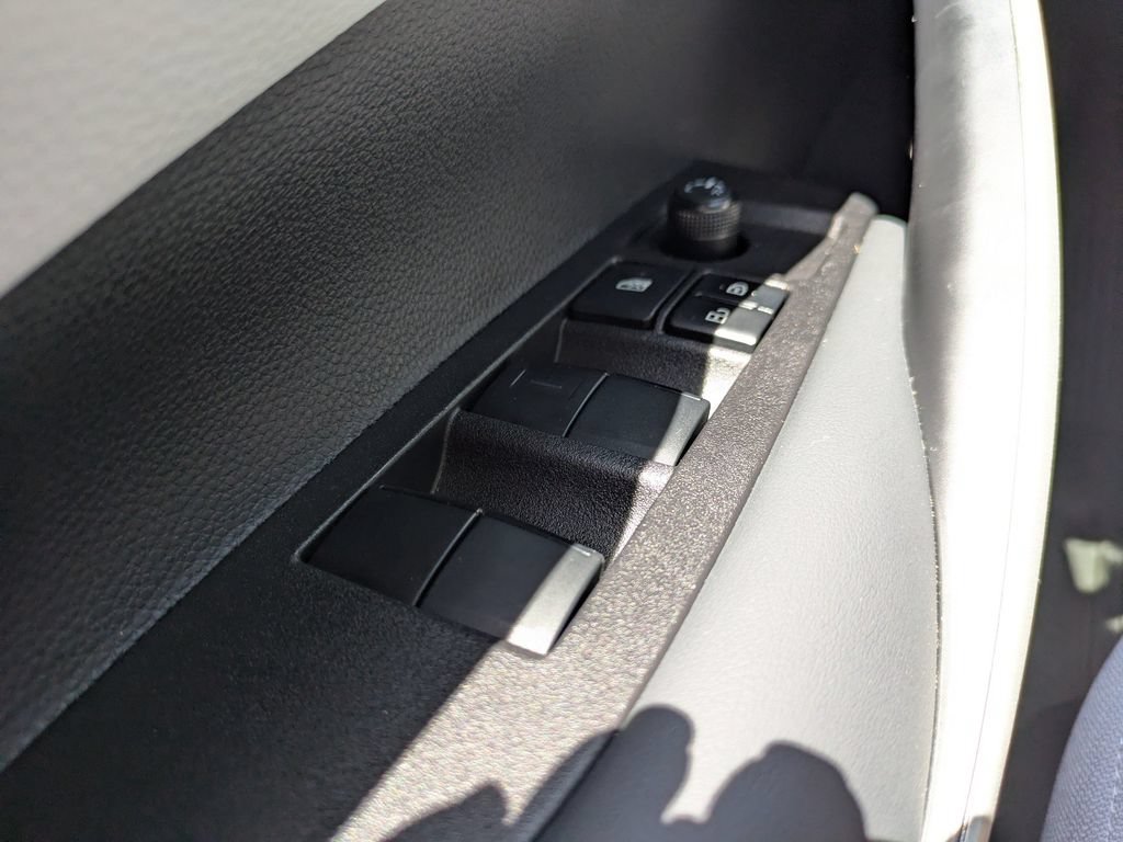 Used 2025 Toyota Corolla SE FWD image 23