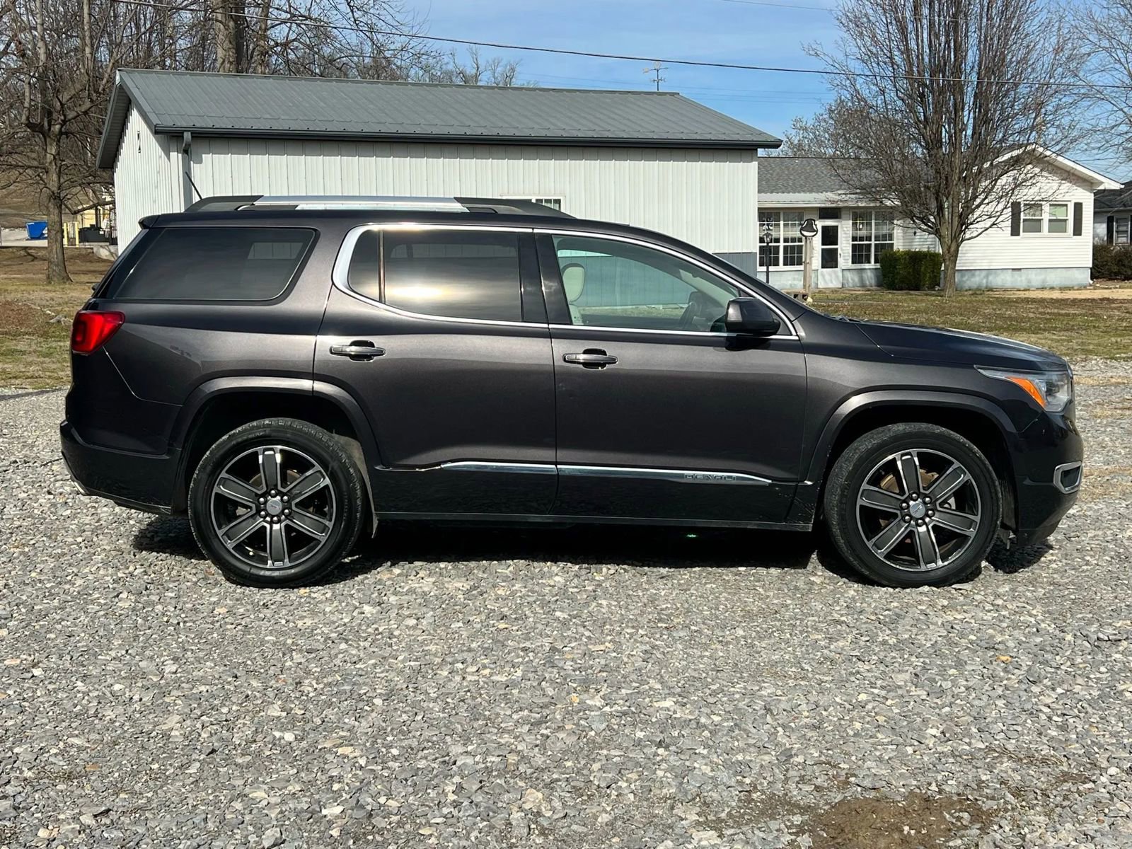 Used 2017 GMC Acadia Denali w/ Technology Package AWD/4WD image 8
