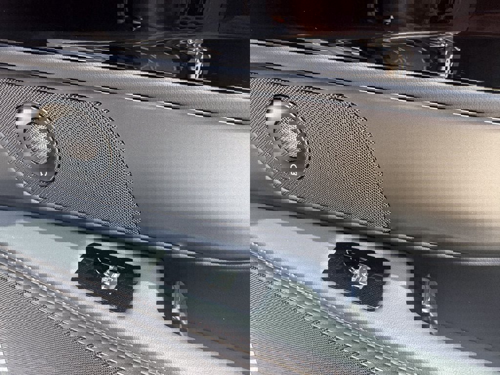 New 2025 Lincoln Nautilus Premier w/ Equipment Group 102A image 24